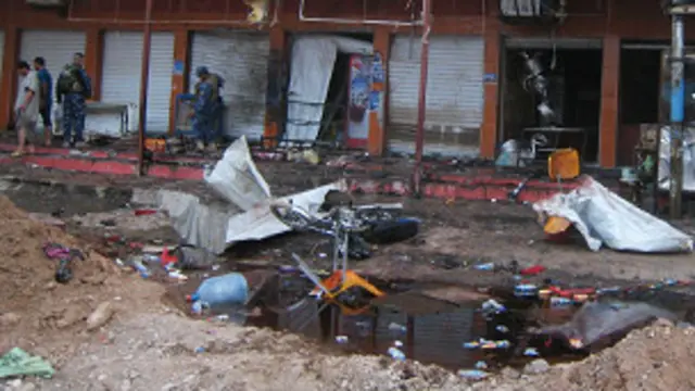 یک روز پیش از این، انفجار بمبی در یک کافه در کرکوک، دستکم ۳۸ نفر کشته داد