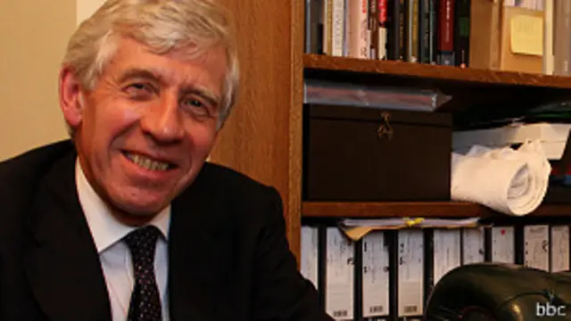 جک استرا گفته به دولت حسن روحانی، رئیس جمهور منتخب ایران خوشبین است و قصد دارد با هدف بهبود روابط ایران و بریتانیا، به تهران سفر کند.