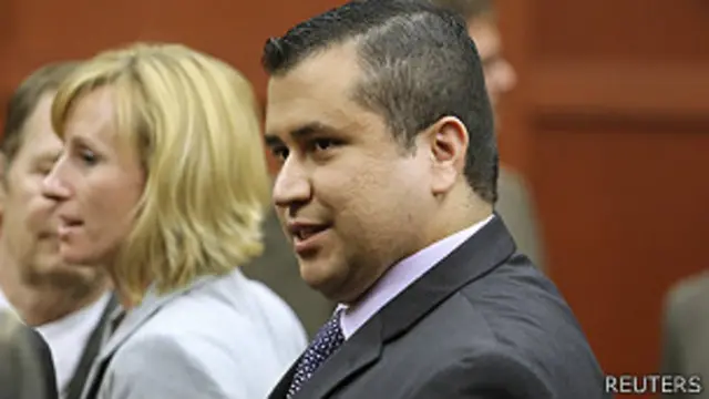 齊默曼獲釋放離開法院（13/7/2013）