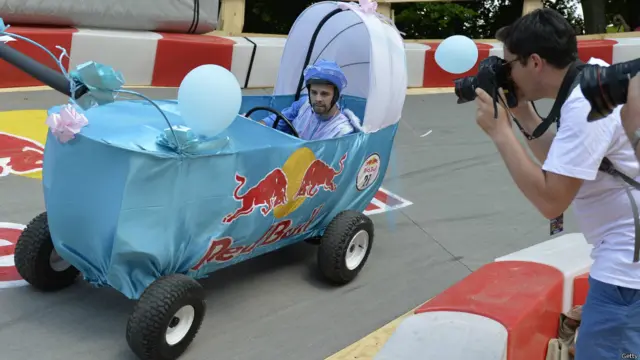 इस प्रतियोगिता का आयोजन यूरोप और अमरीका के कई शहरों में किया जाता है.