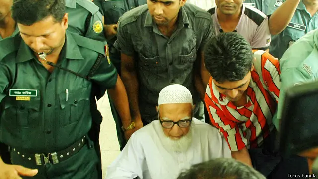 نفى عزام التهم الموجهة إليه