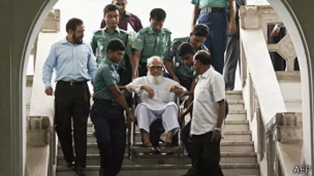 غلام اعظم، رهبر معنوی جماعت اسلامی نیز دو روز پیش به ۹۰ سال زندان محکوم شد