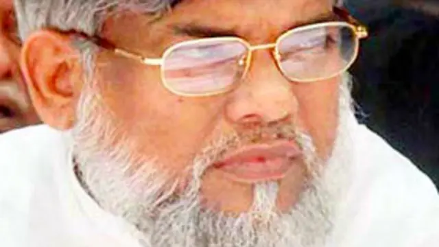 علی احسن محمد مجاهد به اتهام ارتکاب جرایم جنگی که زمان آنها به جنگ استقلال بنگلادش از پاکستان بر می‌گردد، به مرگ محکوم شده است