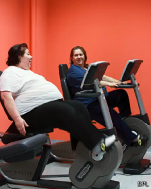 ځینې کسان ډېر خوراک کوي او په کافي اندازه خوځښت هم لري. خو کله چې خپل وزن ته ګوري نو ورځ په ورځ لوړیږي.