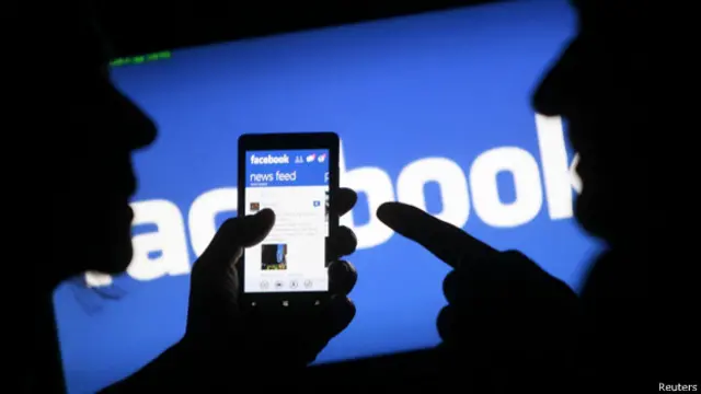 Người dùng Facebook trên di động