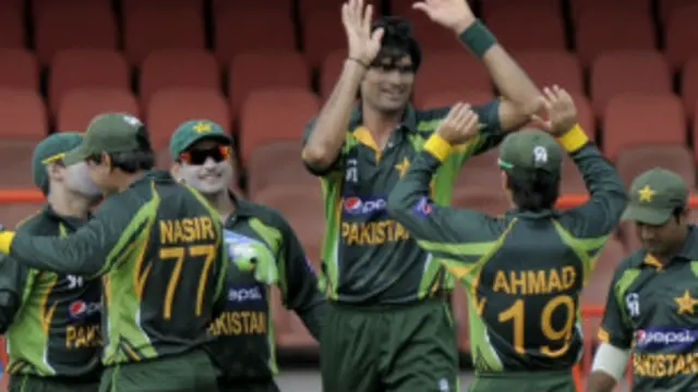 محمد عرفان پاکستان کی جانب سے سب سے کامیاب بالر رہے