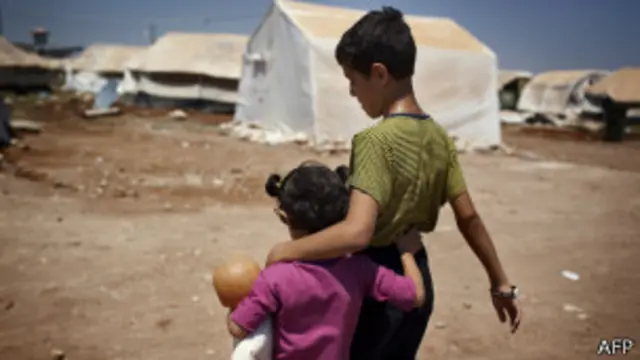 सीरिया में संघर्ष से प्रभावित लोग