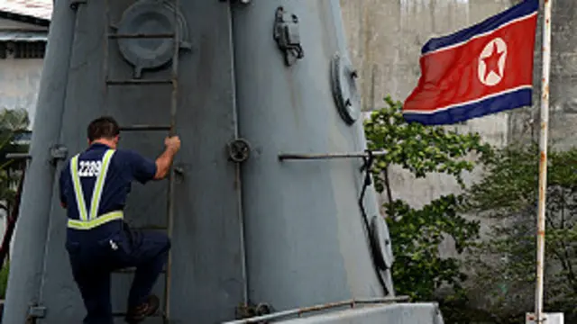 Navio norte-coreano detido no Panamá. | Foto: Getty