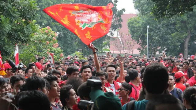 Pendukung Liverpool sambut Gerrard.