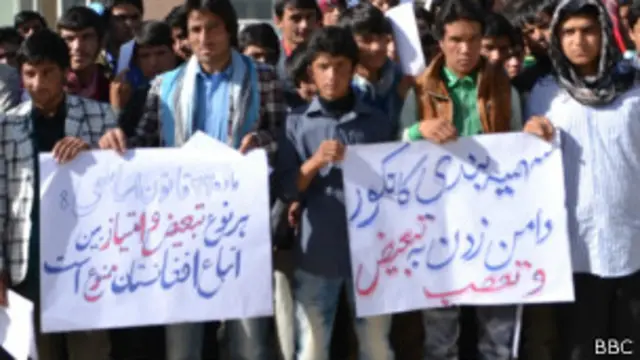 طرح سهمیه بندنی کنکور باعث اعتراض تعداد شاگردان در ولایتهای مختلف افغانستان شده است