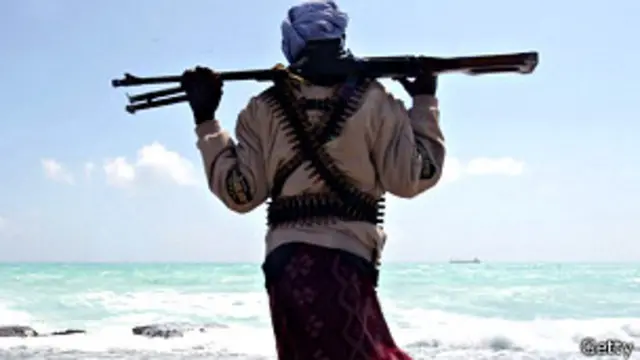 अधिकारियों का कहना है कि ये काम सोमाली लुटेरों का नहीं, बल्कि स्थानीय समुद्री लुटेरों का हो सकता है