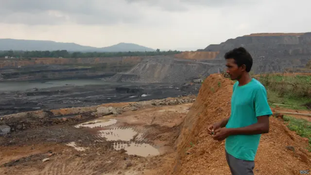 छत्तीसगढ़, कोसमपाली-सारसमाल गाँव, कोयला खदान, स्थानीय किसान करम सिंह