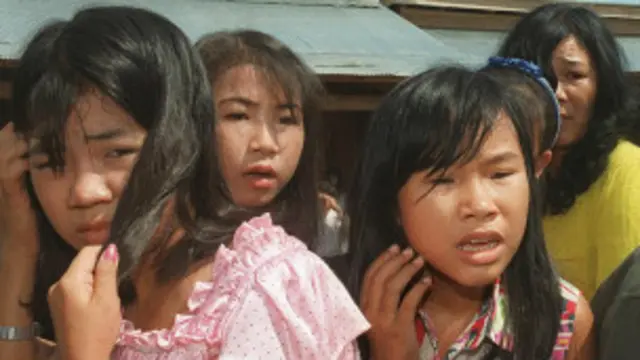 Vị thành niên châu Á hành nghề mại dâm