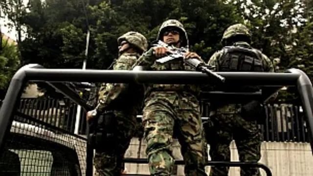 Militares mexicanos