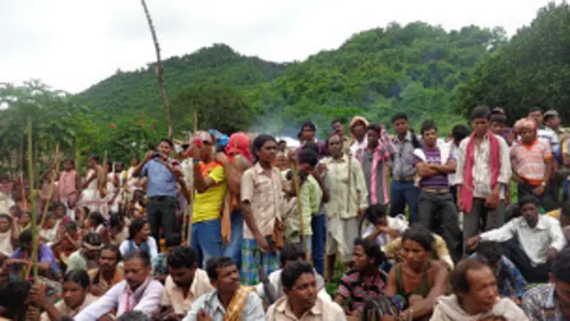 खनन पर चर्चा के लिए आदिवासियों की ग्राम सभाओं में भी फ़ैसला खनन के विरोध में आया. 