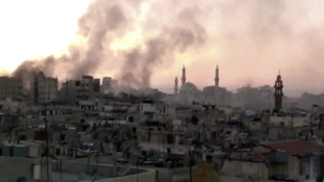 يحاول الجيش السوري استرداد سيطرته على حمص