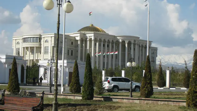 Qol tirsagigacha porno video