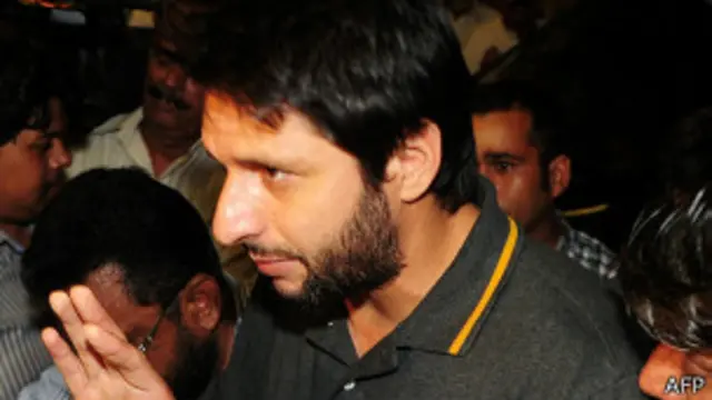 آفریدی کی لگاتار خراب کارکردگی کے بعد بھی ان کے مداحوں میں کمی نہیں آئی