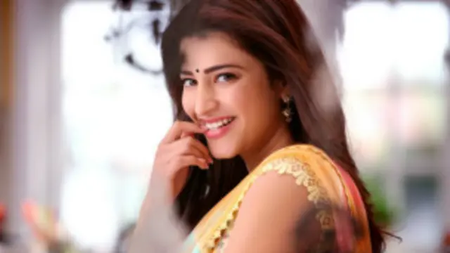 شروتی ہاسن معروف اداکار کمل ہاسن کی بیٹی ہیں