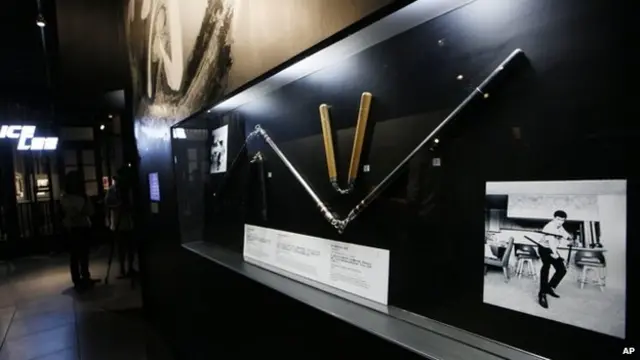 香港文化博物館李小龍展覽上展出的雙截棍（19/7/2013）