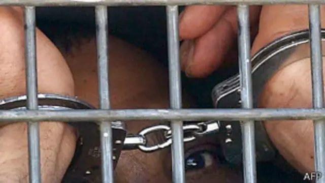 නිදහස් කිරීමට නියමිත ඇතැම් පලස්තීන සිරකරුවන් අවුරුදු තිහකට ආසන්න කාලයක් සිරගත කරනු ලැබ සිටින අය බවත් ප්‍රකාශ කොට ඇත.