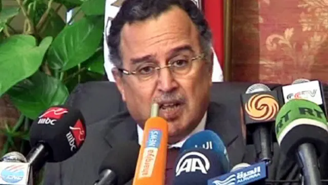 قال فهمي إن الحكومة لا تنوي إطلاق عملية عسكرية شاملة في سيناء خوفا من إراقة مزيد من الدماء