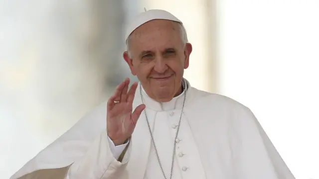 Em sua primeira visita ao Brasil, o papa Francisco chega ao Rio de Janeiro na tarde de segunda-feira, 22, para a Jornada Mundial da Juventude, maior encontro direcionado a jovens católicos do mundo. São esperados cerca de 2,5 milhões de fiéis. (Crédito: Reuters)