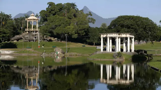 Na manhã de sexta-feira, 26, o papa vai à Quinta da Boa Vista, um dos pontos turísticos mais visitados da
cidade e antiga casa de repouso do imperador Dom Pedro 1º. Ali, o pontífice ouvirá a confissão de cinco jovens (três brasileiros, um venezuelano e um italiano). (Crédito: Reuters)