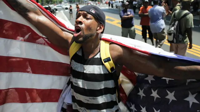 Manifestaciones en más de 100 ciudades de EE.UU. por Trayvon Martin