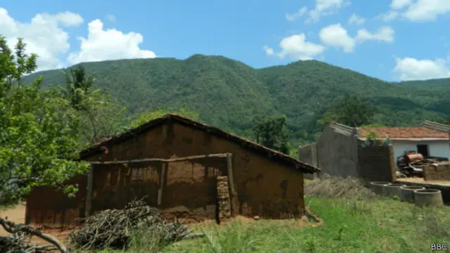 आदिवासी लोगों का कहना है कि नियमगिरि उनकी सारी जरूरतों का पूरा कर देता है