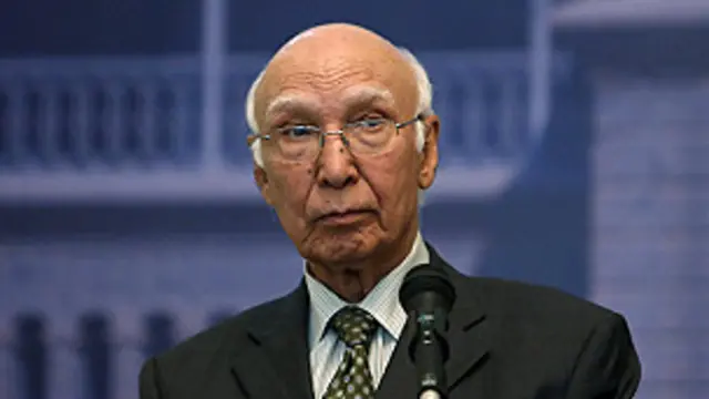 سرتاج عزیز اتوار کو افغان قیادت کے ساتھ بات چیت کے لیے ایک روزہ دورے پر کابل پہنچے تھے