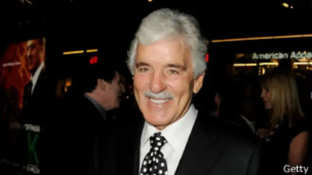 ډینیس فارینا