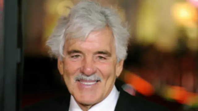 خدم فارينا في الجيش الأمريكي قبل احترافه التمثيل.