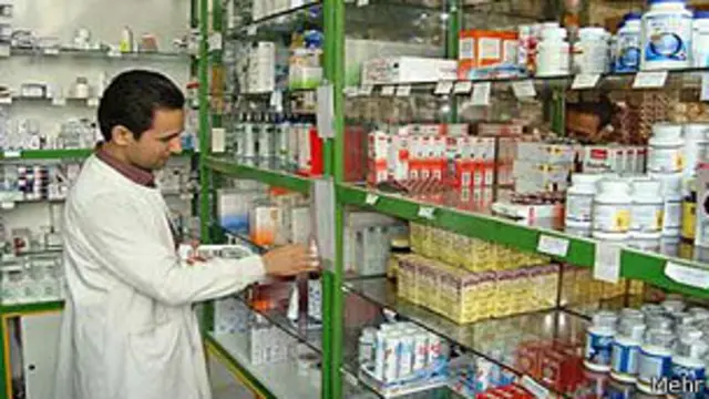 تحریم‌ها و سقوط ارزش پول ملی، تأمین دارو در ایران را دشوار کرده است