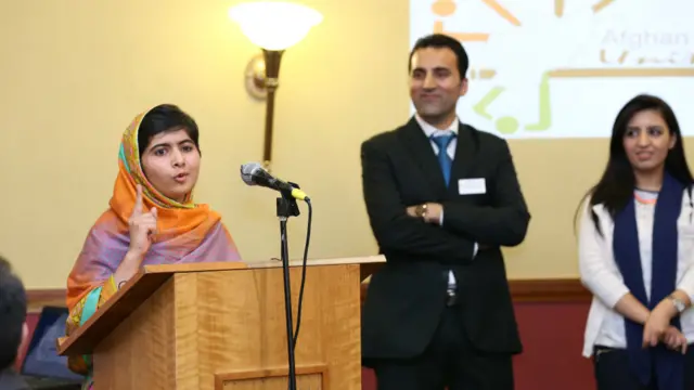 ملالہ نے ایک بار پھر بچوں کی تعلیم کی ضرورت پر زور دیا اور کہا کہ وہ اپنی تمام زندگی بچوں کی تعلیم کے لیے صرف کر دیں گی۔