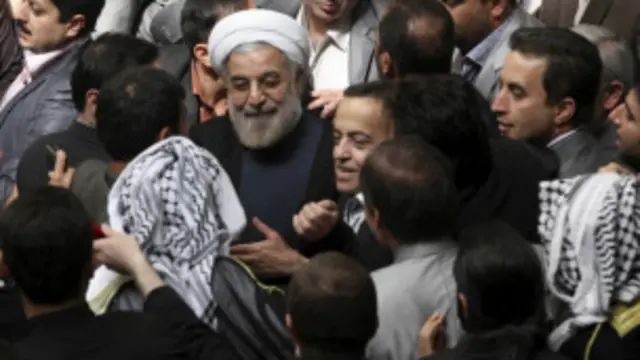 لندن میں ایران کے امور پر بی بی سی کے نامہ نگار کا کہنا ہے کہ وہ صدر کا عہدہ تو سنبھال رہے ہیں لیکن ایران میں ہونے والے فیصلوں میں ان کا کردار سب سے اہم نہیں ہوگا