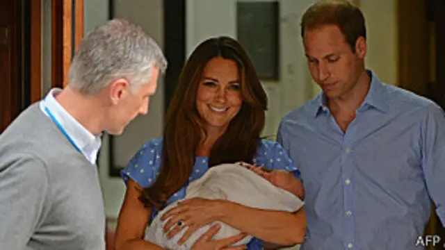 Kate Middleton segura seu filho George