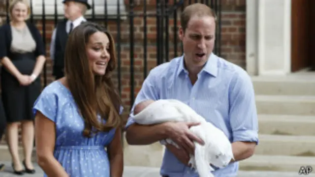 Герцог и герцогиня Кембриджские с новорожденным сыном