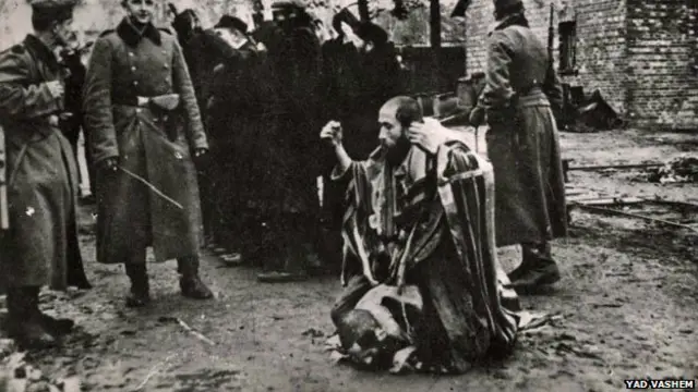 Quelques 1,1 million de personnes, dont environ un million de juifs ont été tuées à Auschwitz pendant la Seconde Guerre Mondiale