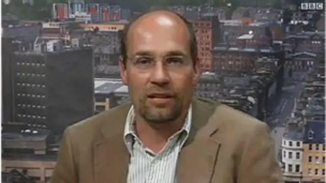 جانیک زیاتوي چې دا ډول مهارتونه له دغو حیواناتو سره په دې برخه کې ډېره مرسته کوي، چې تر اوبو لاندې د پراخې نړۍ په یوه واحده ټولنه او چاپېریال کې پاتې شي.