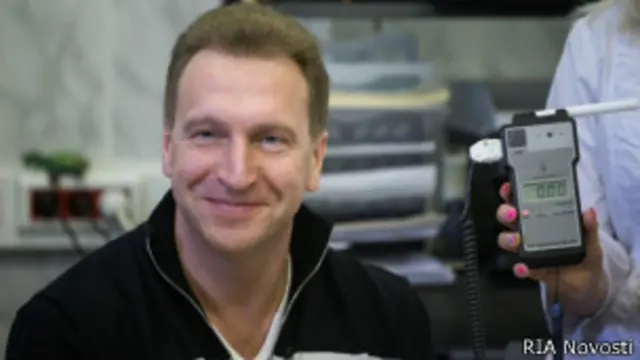 Первый вице-премьер РФ Игорь Шувалов во время съемок Шувалов во время съемок программы "Главная дорога" канала НТВ