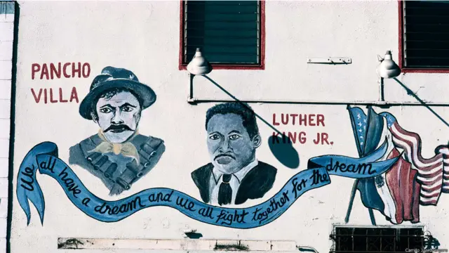 Luther King con Pancho Villa, Fish store, 47th St at Normandie Ave., 1997, LA