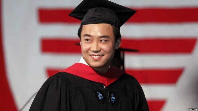 薄瓜瓜在美国马萨诸塞州剑桥市出席哈佛大学毕业礼（24/5/2012）