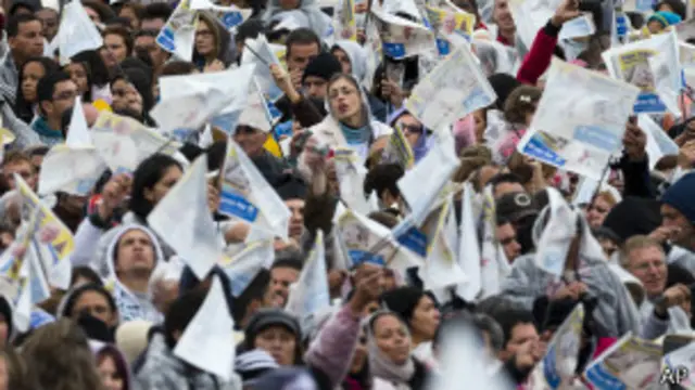 Encuentro multitudinario en el marco de la visita papal a Brasil