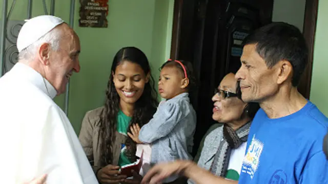 papa Francisco en casa de Manuel José da Penha
