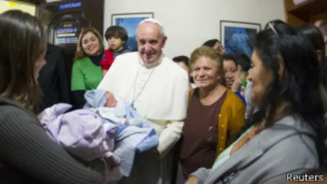 教皇探访里约贫民窟