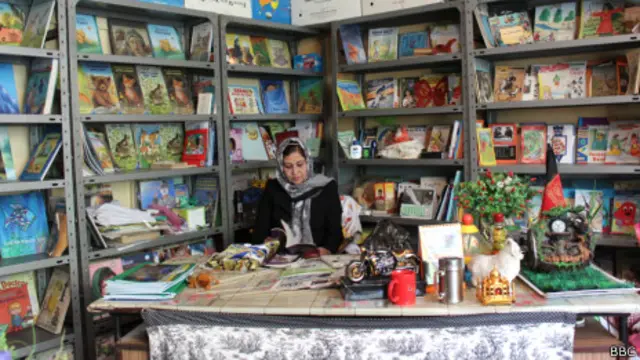 قفسه های کتاب کودک در افغانستان تازگی ها مراجعین همیشگی خود را از دست داده است