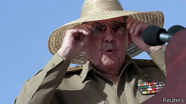 لم يشر راؤول كاسترو لأي انجازات لنفسه حيث ارجع كل الفضل لأخيه فيدل والثورة