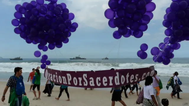 این جشن هر دو سال یک بار برگزار می‌شود و برای ارج گذاشتن به مذهب کاتولیک است