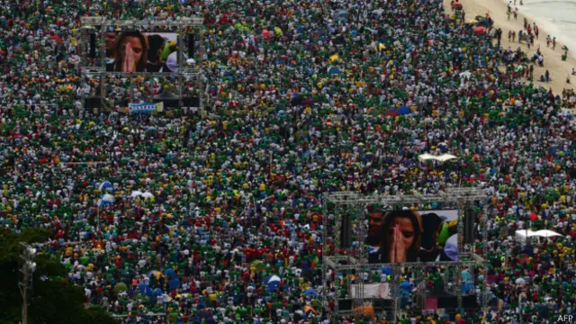 برآورد شده بیش از سه میلیون نفر در این مراسم حاضر شدند